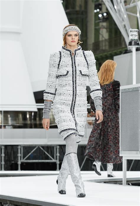 chanel collezione donna 2018 inverno immagini prezzo|PRIME IMMAGINI DELLA COLLEZIONE HAUTE COUTURE .